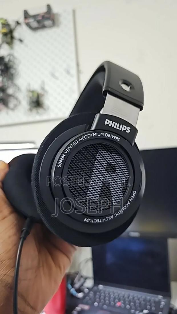 Philips Studio Headphone Super Strong