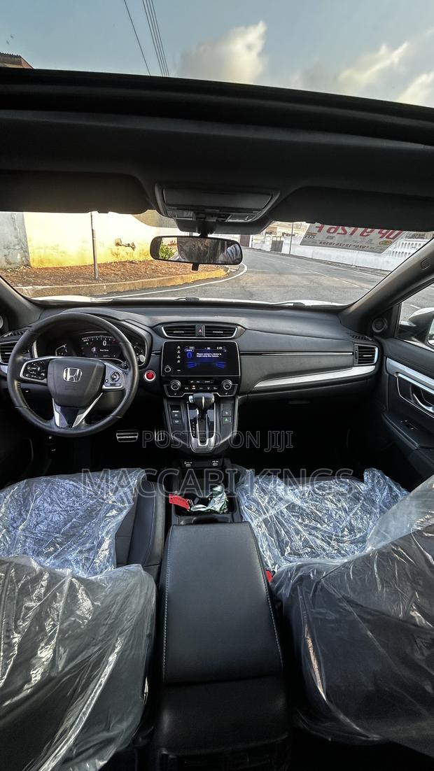 Honda CR-V 2021 White photo 8