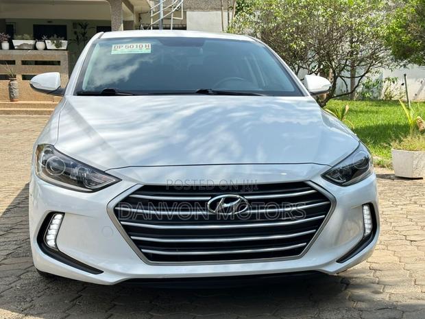 Hyundai Elantra SE 2018 White