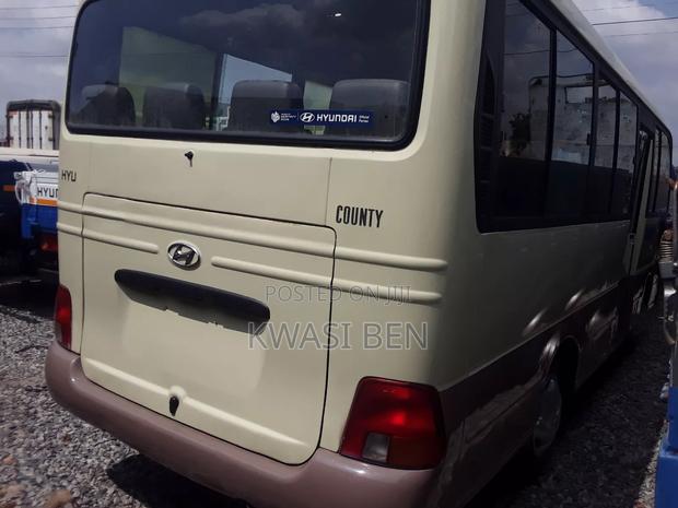 Hyundai County 2009 Grey