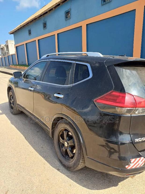 Nissan Rogue SV 4dr SUV (2.5L 4cyl CVT) 2015 Black