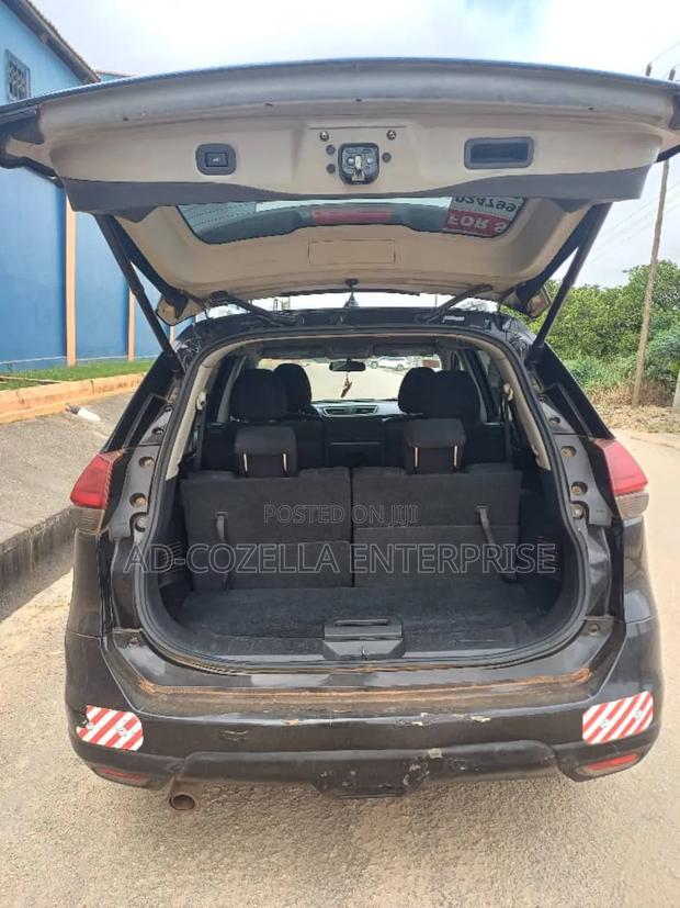 Nissan Rogue SV 4dr SUV (2.5L 4cyl CVT) 2015 Black