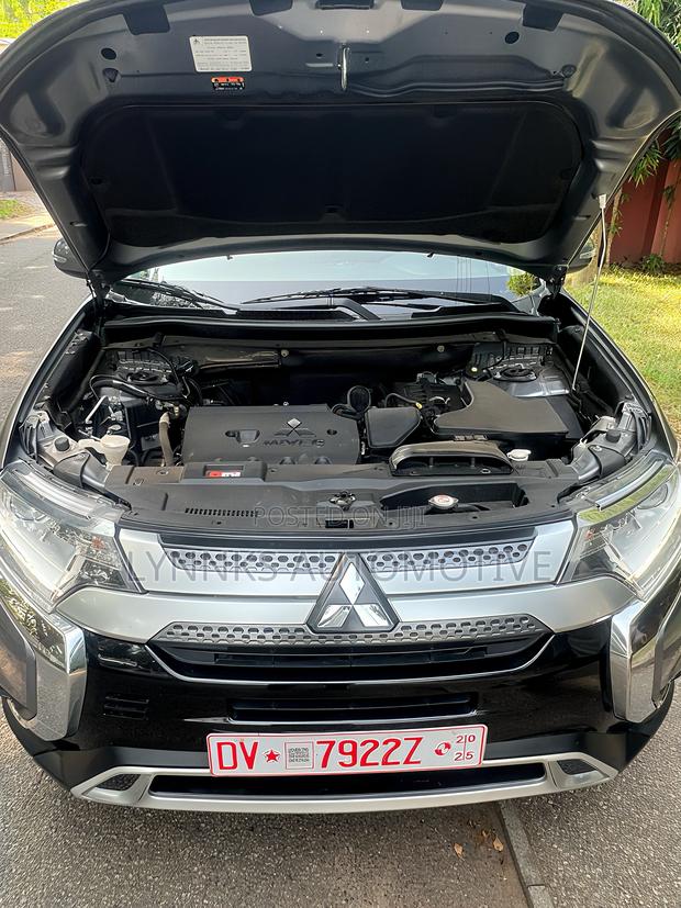 Mitsubishi Outlander SE S-AWC 2020 Gray photo 8