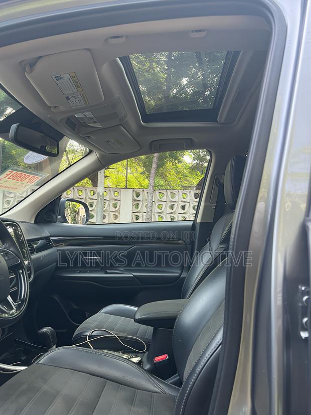 Mitsubishi Outlander SE S-AWC 2020 Gray