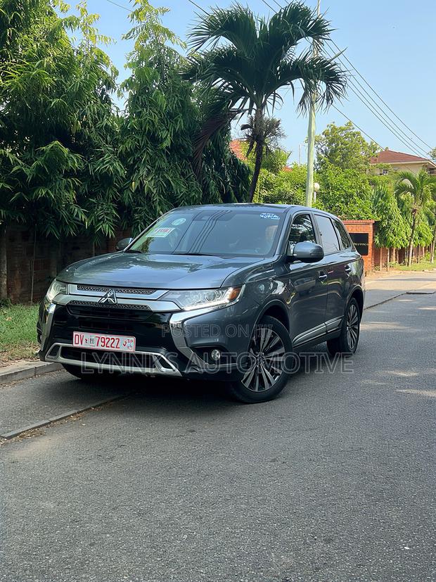 Mitsubishi Outlander SE S-AWC 2020 Gray photo 4