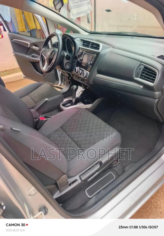 Honda Fit LX 2016 Silver photo 7
