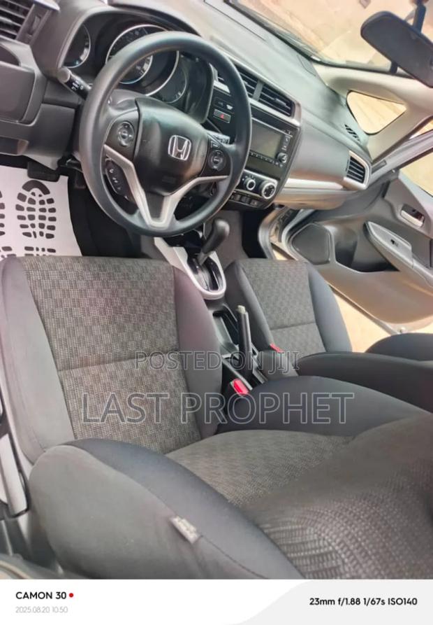 Honda Fit LX 2016 Silver photo 11