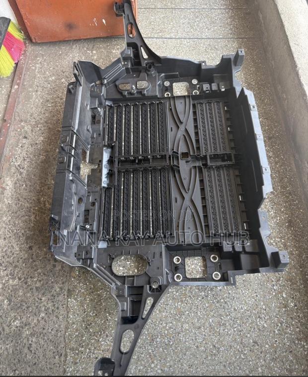 Ford Explorer 2023-2025 Radiator and Shutter Grille
