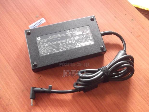 Hp Small Blue Pin 200w Laptop Charger photo 3