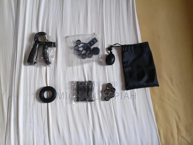 Grip Strengthener With Counter 6 in 1 Set + Mini Bag photo 2