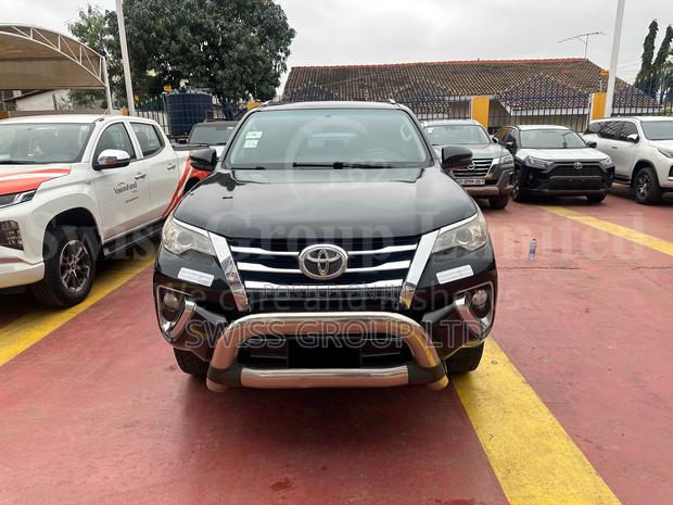 Toyota Fortuner 2017 Black