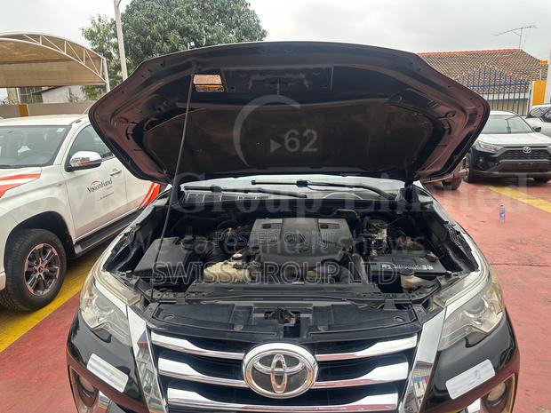 Toyota Fortuner 2017 Black
