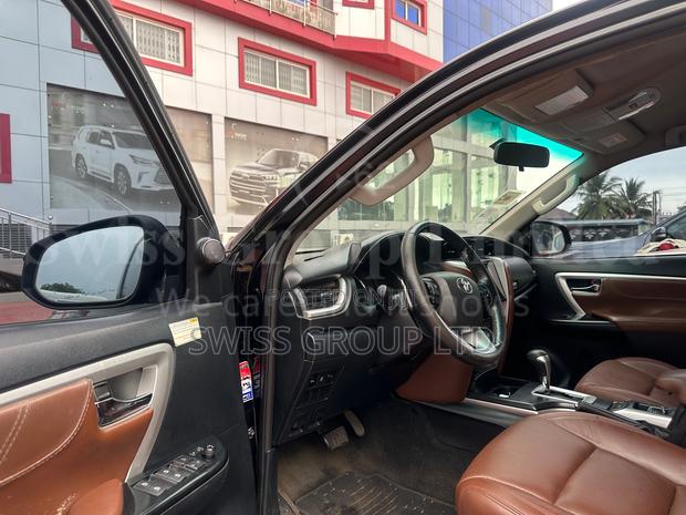Toyota Fortuner 2017 Black
