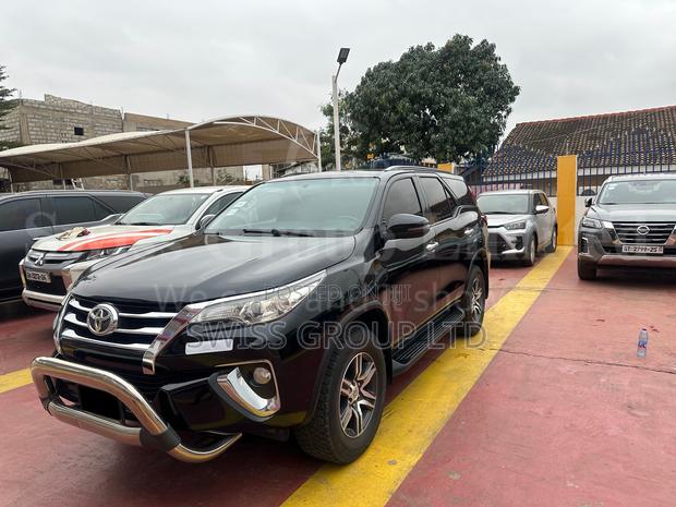 Toyota Fortuner 2017 Black