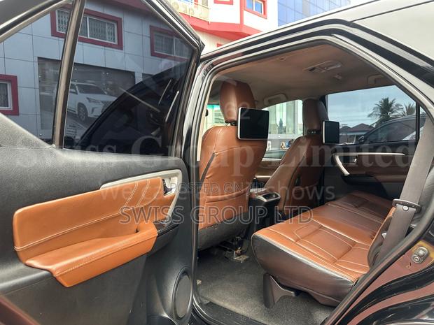 Toyota Fortuner 2017 Black