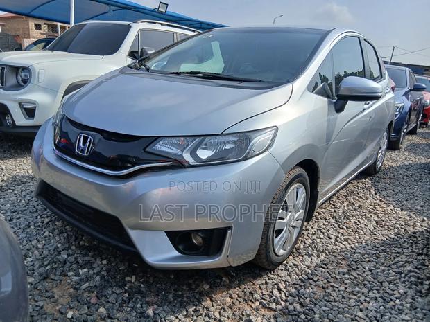 Honda Fit LX 2016 Silver photo 2