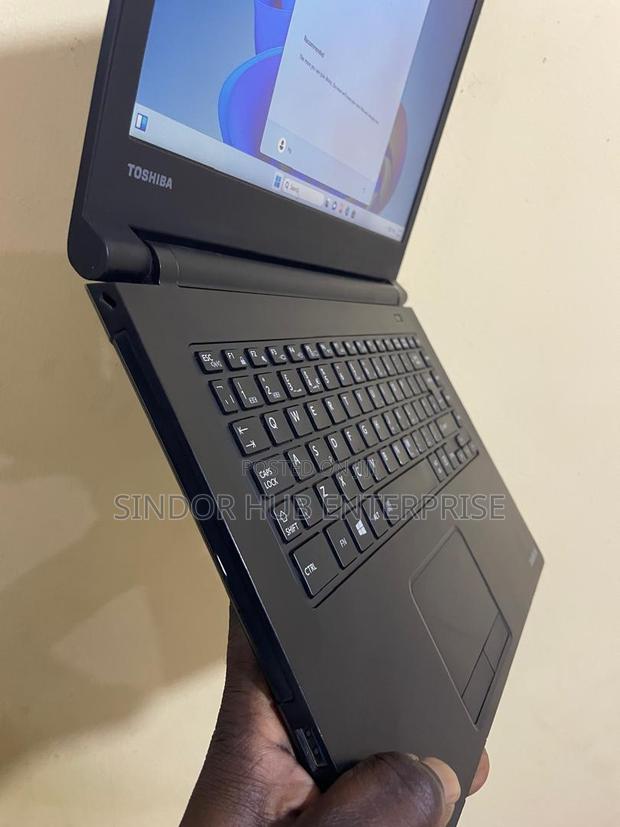 Laptop Toshiba Satellite Pro L450D 8GB Intel Core I3 SSD 128GB photo 2