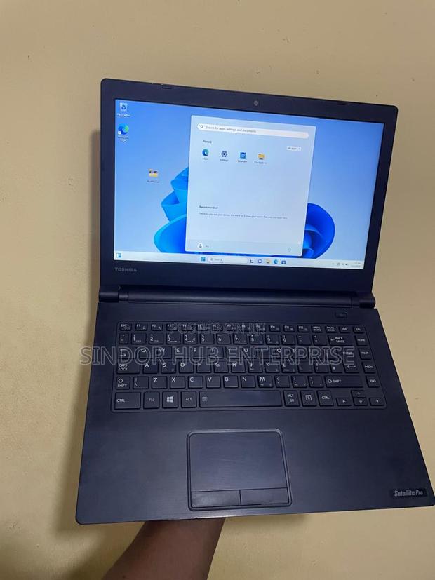 Laptop Toshiba Satellite Pro L450D 8GB Intel Core I3 SSD 128GB photo 3