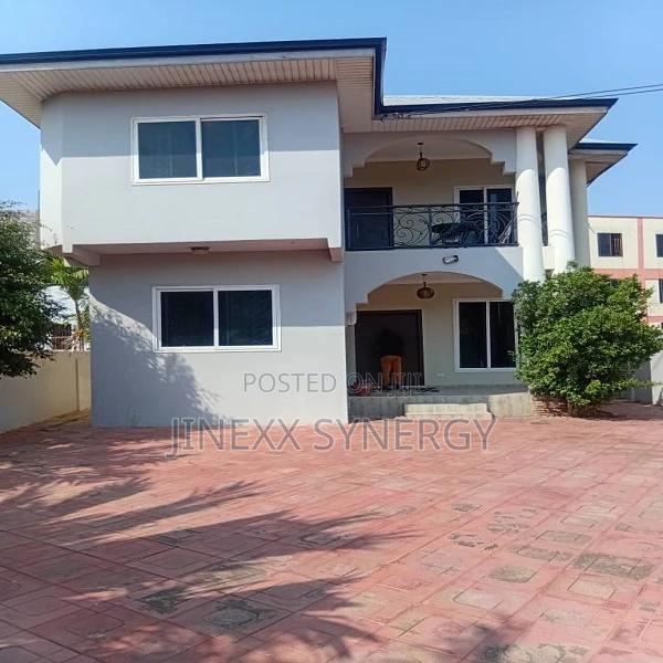 Furnished 4bdrm House in Baatsona Total for rent