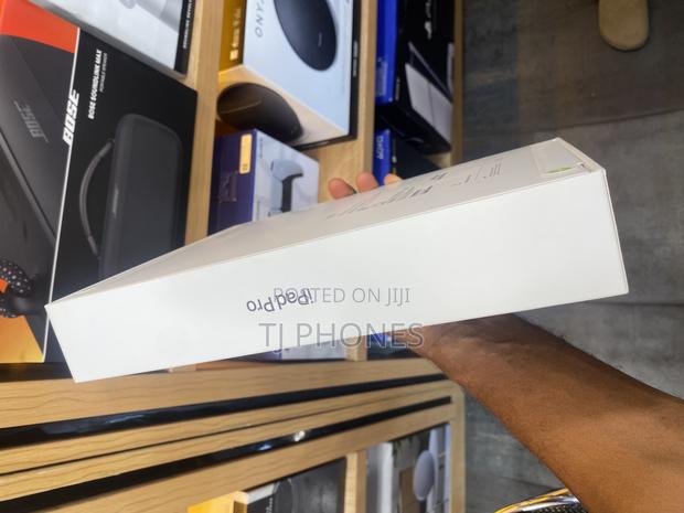 New Apple iPad Pro 13 (2025) 256 GB Black photo 3