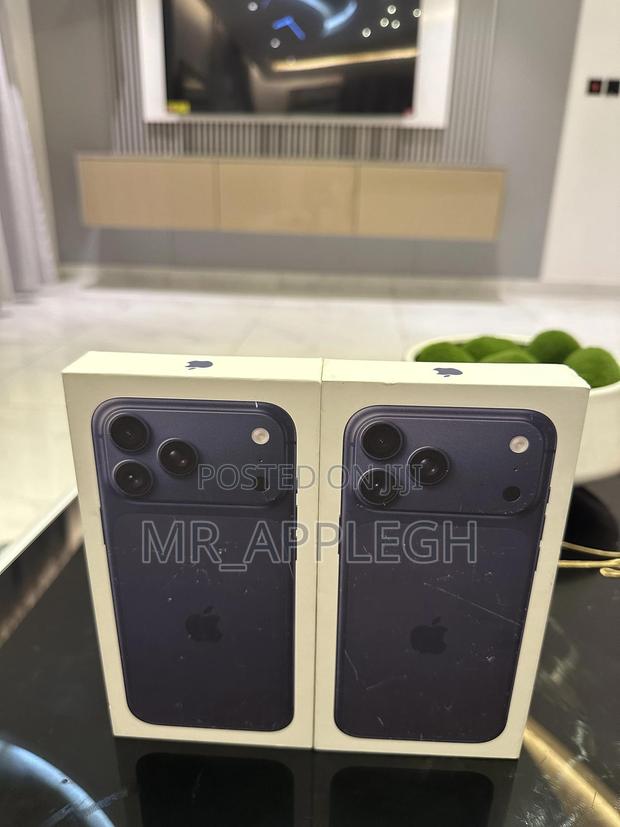 New Apple iPhone 17 Pro Max 512 GB Blue photo 2