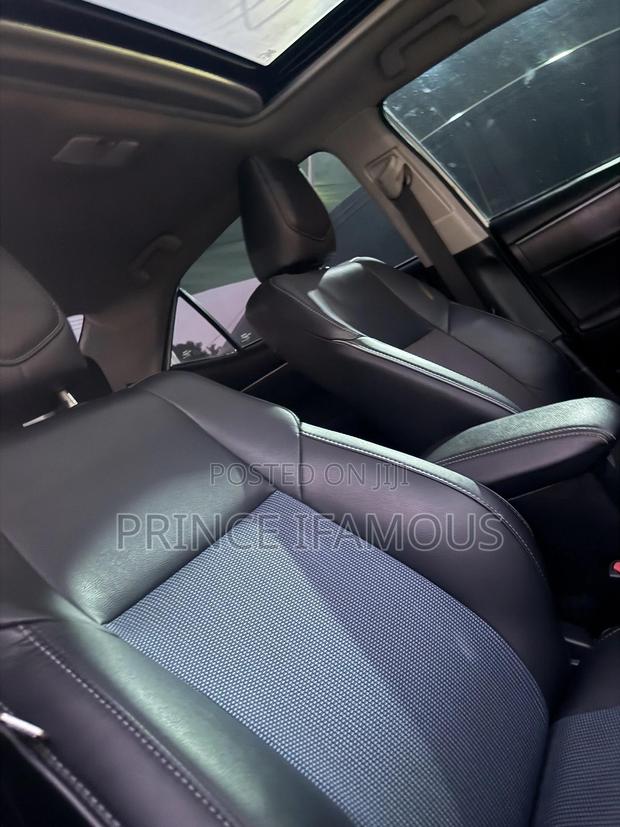 Toyota Corolla S 4dr Sedan (1.8L 4cyl CVT) 2016 White