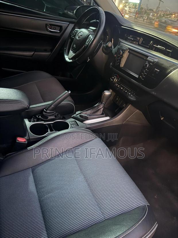 Toyota Corolla S 4dr Sedan (1.8L 4cyl CVT) 2016 White