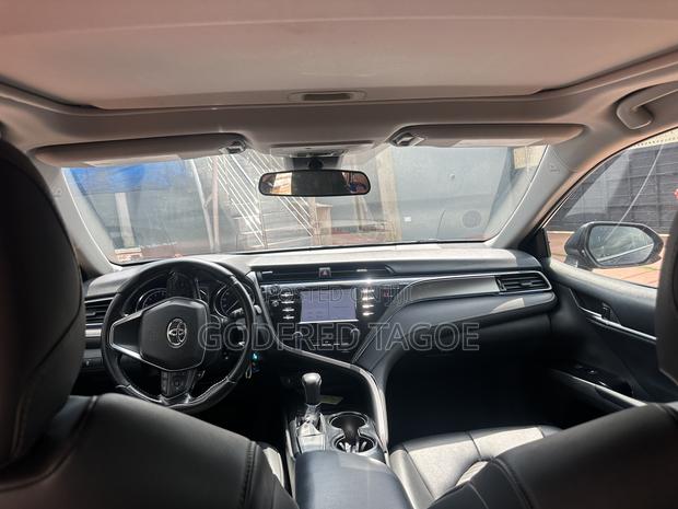 Toyota Camry SE (2.5L 4cyl 8A) 2019 Black