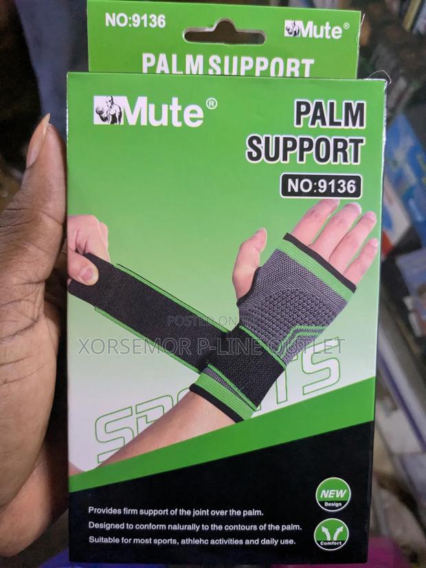 Wrist Brace Support · Photo 4