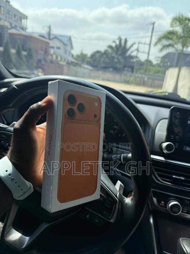 New Apple iPhone 17 Pro Max 1 TB Orange photo 2