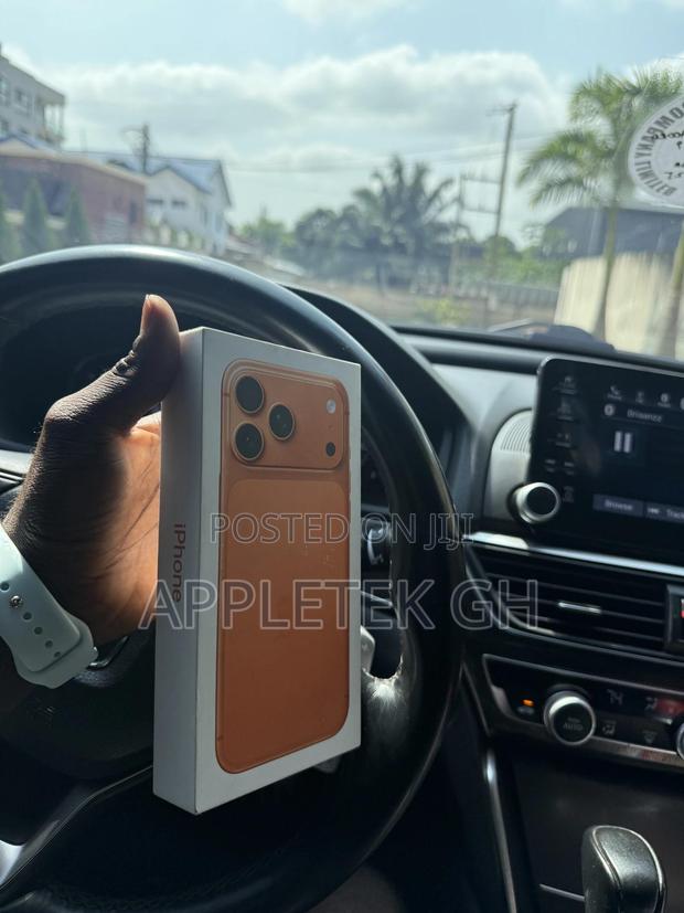 New Apple iPhone 17 Pro Max 1 TB Orange photo 3