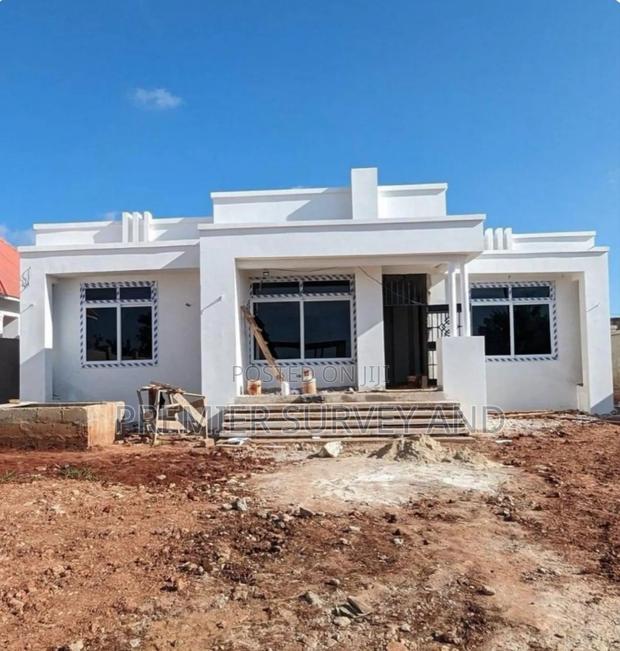 Commercial Domestic Construction · Photo 4