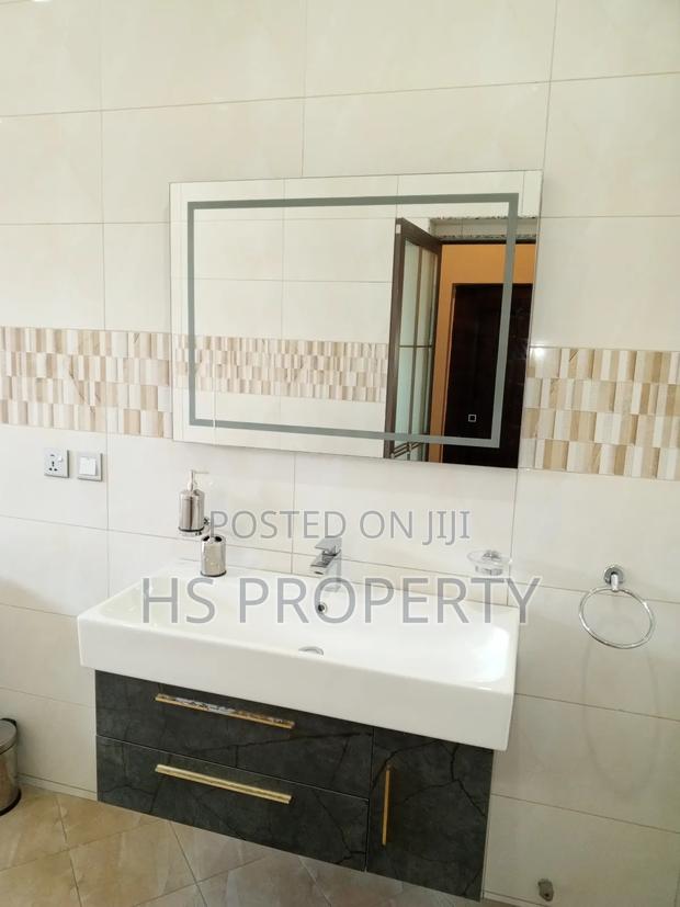 Furnished 4bdrm House in Cantonments for rent photo 9