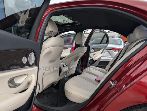 Mercedes-Benz E350 2020 Red photo 10