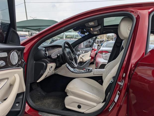 Mercedes-Benz E350 2020 Red photo 11