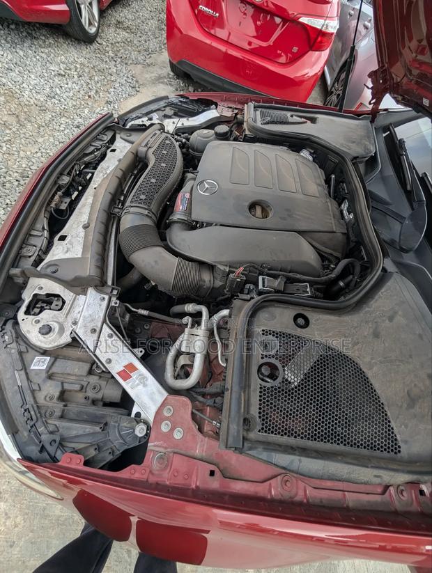 Mercedes-Benz E350 2020 Red photo 18