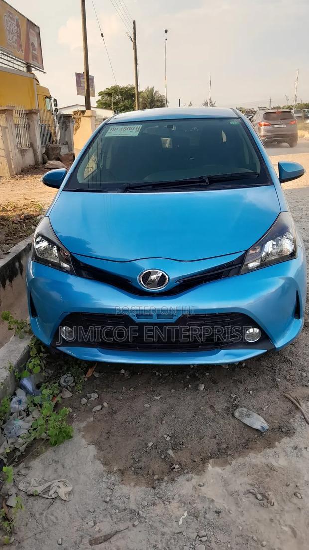 Toyota Vitz 1.3 FWD 5dr 2014 Blue