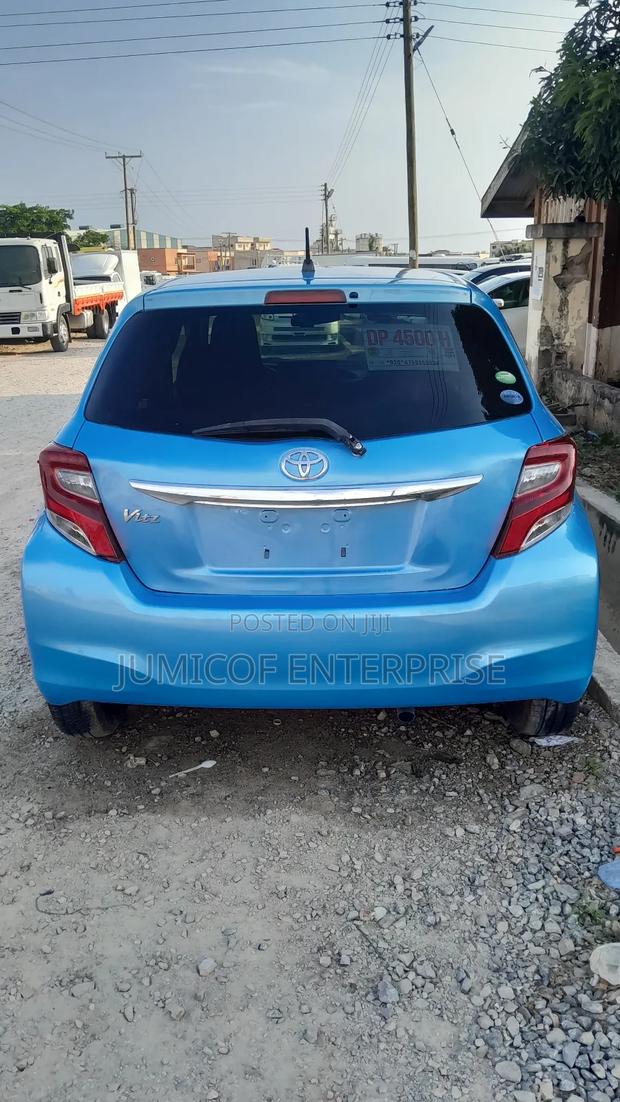Toyota Vitz 1.3 FWD 5dr 2014 Blue