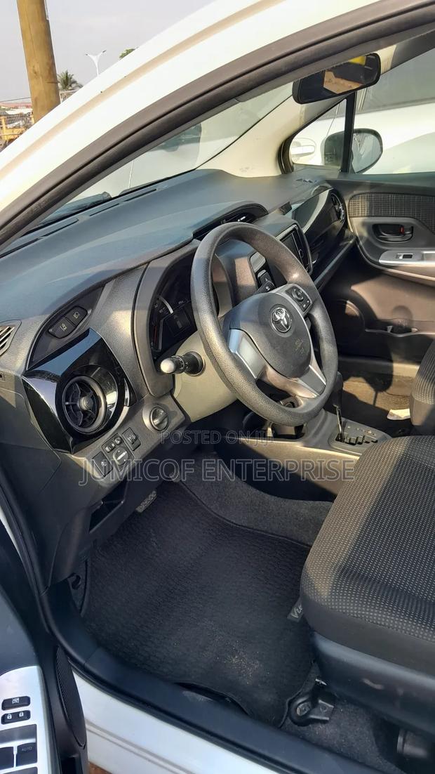 Toyota Vitz 2016 White