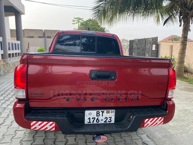 Toyota Tacoma 2017 Red photo 8