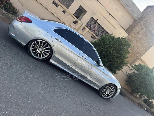 Mercedes-Benz C400 2016 Gray photo 3