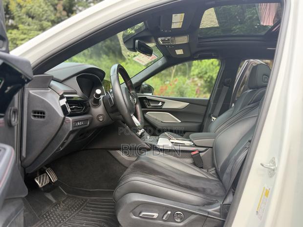 Acura MDX w/Technology Package 2023 White