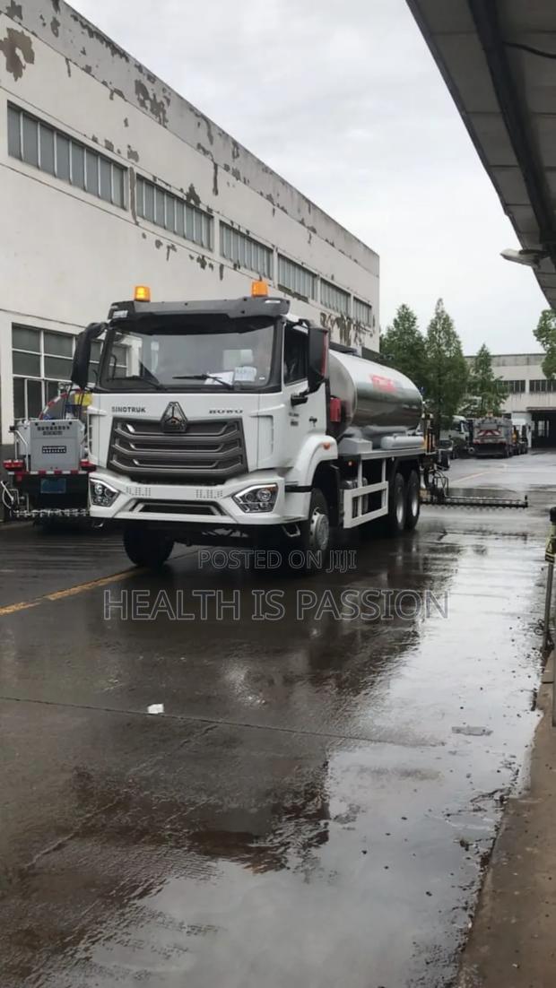 54,000liters, Bulk Tanker and 20,000l Fuel Truck Each for Sale photo 3