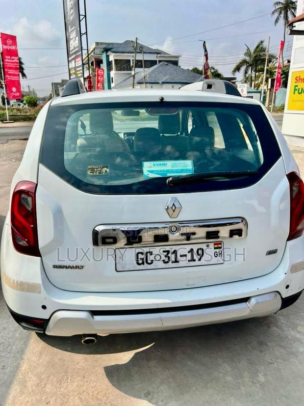Renault Duster 2019 White photo 5