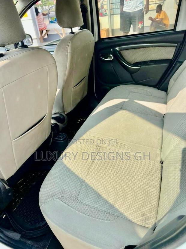 Renault Duster 2019 White photo 3