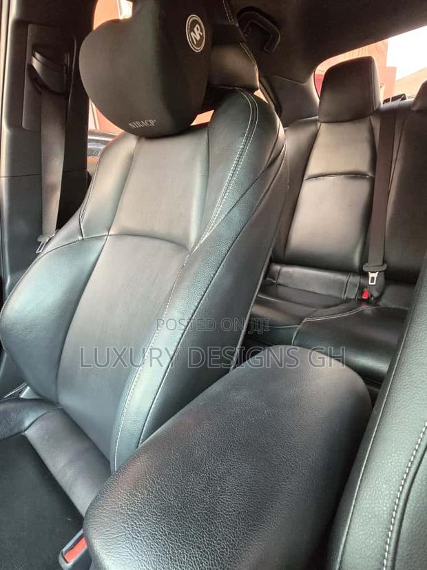 Toyota Corolla 2020 White photo 5