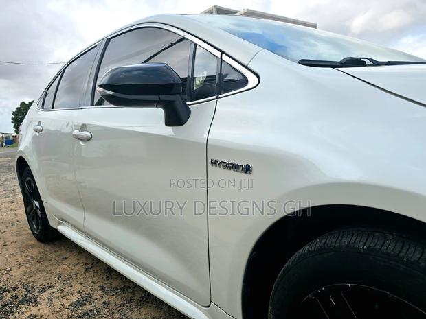 Toyota Corolla 2020 White photo 8
