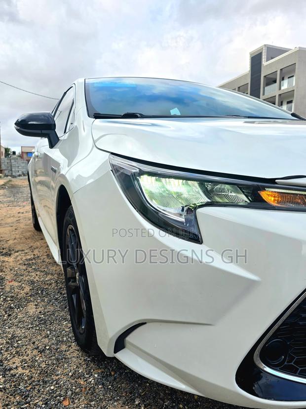 Toyota Corolla 2020 White photo 7