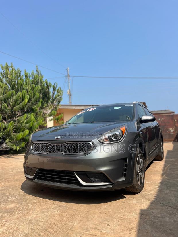 Kia Niro 2019 Gray photo 15