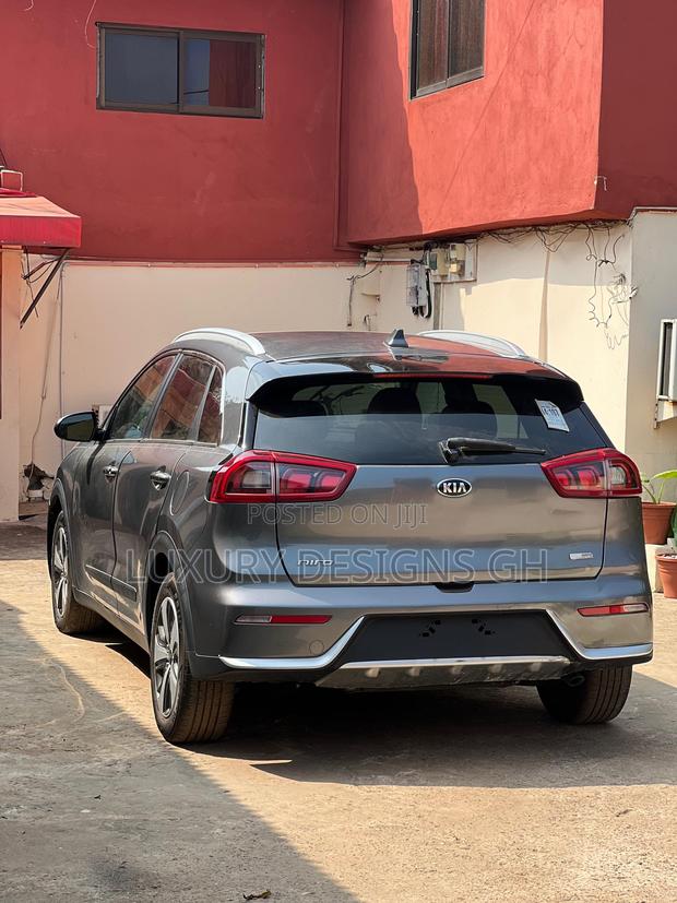 Kia Niro 2019 Gray photo 13